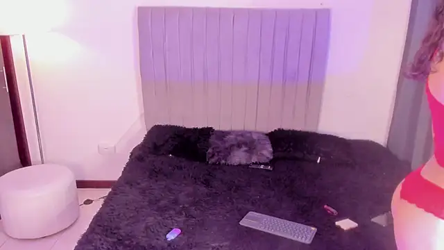 Snapshot of im_tiffany_ chatting on March 2, 5:08 am im tiffany online show from March 2, 5:08 am