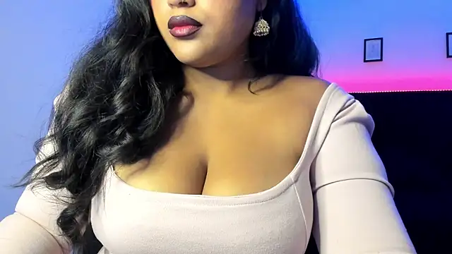 Snapshot of Kamala_Khan_Tx chatting on June 5, 8:58 pm Kamala Khan Tx online show from June 5, 8:58 pm
