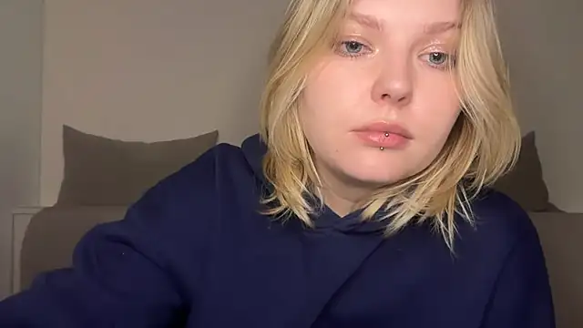 Ophelia Ritz online show from March 21, 11:30 pm