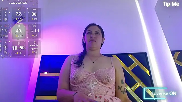 Iris bloom69 online show from April 3, 12:36 pm