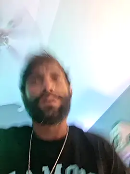 TrndSettr online show from February 15, 1:35 am