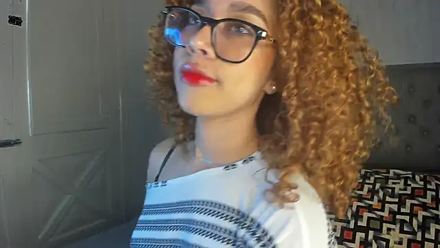 Sienna brunette online show from April 15, 12:12 pm