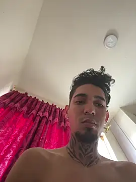 Snapshot of Stiward_newman chatting on February 28, 1:45 pm Stiward newman online show from February 28, 1:45 pm