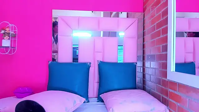 Baby doll XOXO online show from February 15, 2:36 pm