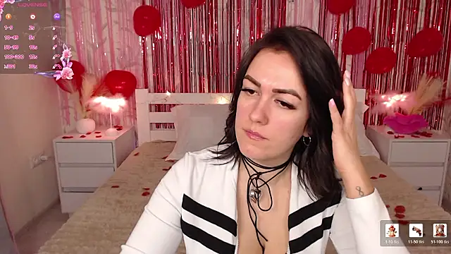 Snapshot of b1ushf1owerr chatting on February 13, 4:58 pm b1ushf1owerr online show from February 13, 4:58 pm