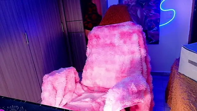 ALIS E G online show from March 29, 7:25 pm