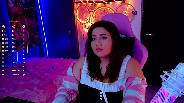 Snapshot of ALIS_E_G chatting on June 23, 5:22 pm ALIS E G online show from June 23, 5:22 pm