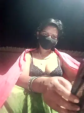 Snapshot of Muskan44s chatting on May 10, 10:04 pm Muskan44s online show from May 10, 10:04 pm