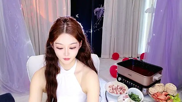 Snapshot of Dancer_Lucky-Nini chatting on February 23, 7:28 am Dancer Lucky-Nini online show from February 23, 7:28 am