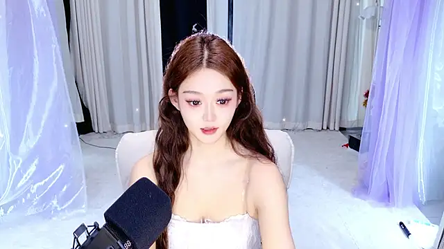 Snapshot of Dancer_Lucky-Nini chatting on February 28, 4:57 am Dancer Lucky-Nini online show from February 28, 4:57 am