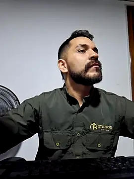 Snapshot of noa_desire chatting on February 6, 9:07 pm noa desire online show from February 6, 9:07 pm