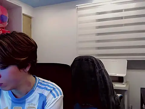 Snapshot of duvisex19 chatting on February 17, 4:20 am duvisex19 online show from February 17, 4:20 am