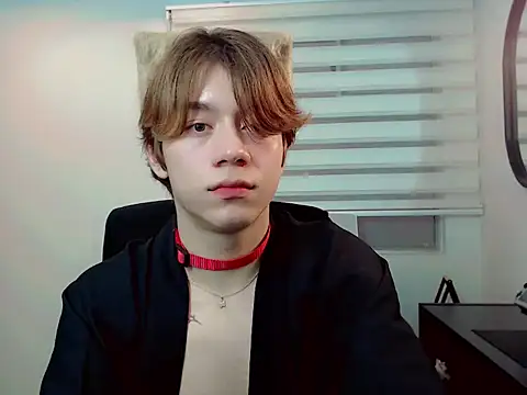 Snapshot of duvisex19 chatting on February 24, 10:30 pm duvisex19 online show from February 24, 10:30 pm