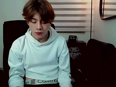 Snapshot of duvisex19 chatting on February 27, 1:05 am duvisex19 online show from February 27, 1:05 am