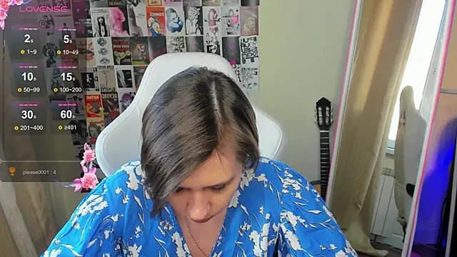 Snapshot of Scarlet_Sirenn chatting on February 19, 10:22 am Scarlet Sirenn online show from February 19, 10:22 am