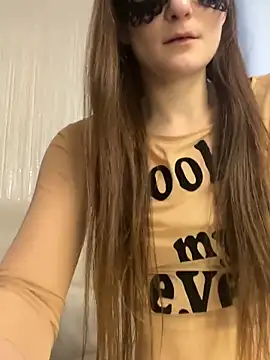 Snapshot of Helgamunn chatting on February 2, 11:20 am Helgamunn online show from February 2, 11:20 am