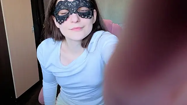 Snapshot of Helgamunn chatting on February 22, 12:47 pm Helgamunn online show from February 22, 12:47 pm