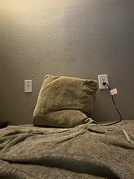 makemestayhard online show from July 19, 1:53 am