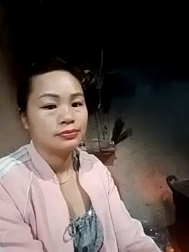 Snapshot of l_kiss chatting on February 21, 11:06 pm l kiss online show from February 21, 11:06 pm