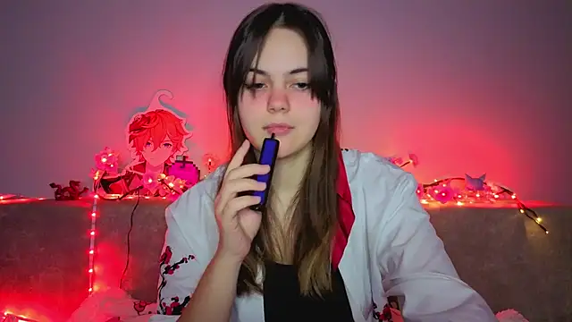 Snapshot of _momomochi_ chatting on February 1, 4:49 pm momomochi online show from February 1, 4:49 pm