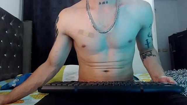 Snapshot of TylerBelfort chatting on June 4, 12:27 am TylerBelfort online show from June 4, 12:27 am
