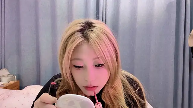 Snapshot of SM_JIAJIA_ZL chatting on June 27, 11:59 am SM JIAJIA ZL online show from June 27, 11:59 am
