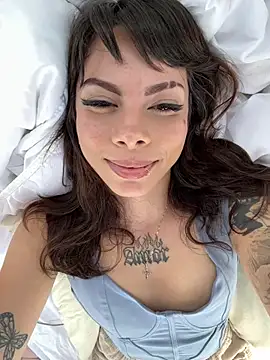 Isalove99 online show from April 1, 2:14 pm