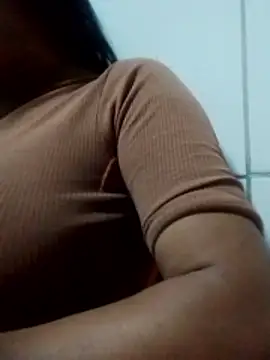 Snapshot of lorraine2036 chatting on March 2, 9:21 pm lorraine2036 online show from March 2, 9:21 pm