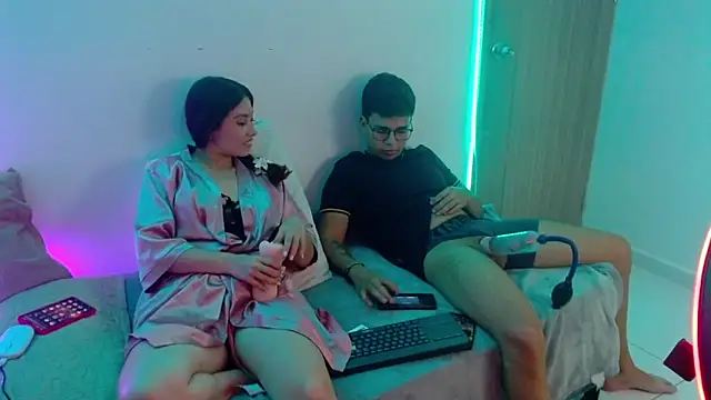 Snapshot of asuna_love20 chatting on February 28, 12:44 am asuna love20 online show from February 28, 12:44 am