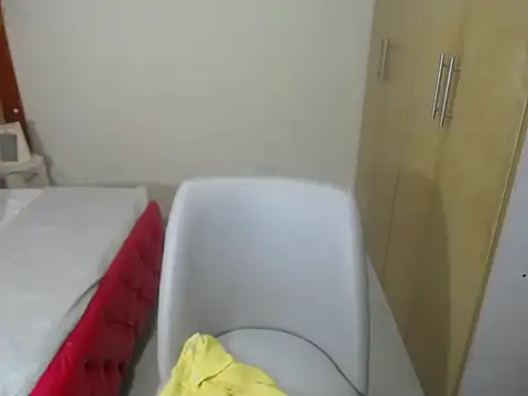 Snapshot of ame_porter chatting on February 15, 7:51 am ame porter online show from February 15, 7:51 am