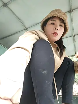 Snapshot of JordanX_01 chatting on February 10, 2:37 am JordanX 01 online show from February 10, 2:37 am