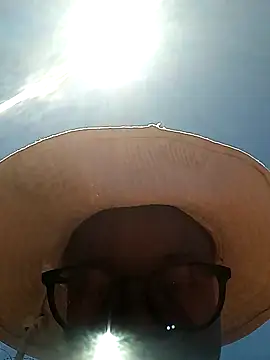 Snapshot of Sexylionessxx27 chatting on February 2, 10:36 am Sexylionessxx27 online show from February 2, 10:36 am