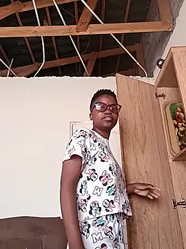 Snapshot of Sexylionessxx27 chatting on February 6, 6:51 am Sexylionessxx27 online show from February 6, 6:51 am