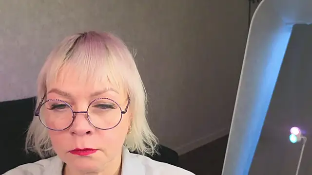 Ann Annise online show from March 3, 1:34 am