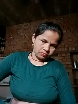 Snapshot of Pooja_sahu chatting on April 5, 7:22 pm Pooja sahu online show from April 5, 7:22 pm