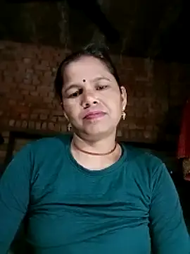 Snapshot of Pooja_sahu chatting on April 7, 5:57 pm Pooja sahu online show from April 7, 5:57 pm