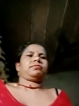 Snapshot of Pooja_sahu chatting on April 15, 10:21 pm Pooja sahu online show from April 15, 10:21 pm