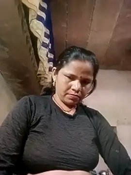 Snapshot of Pooja_sahu chatting on April 18, 7:34 am Pooja sahu online show from April 18, 7:34 am