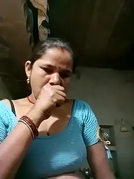 Snapshot of Pooja_sahu chatting on May 7, 6:46 pm Pooja sahu online show from May 7, 6:46 pm