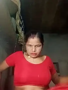 Snapshot of Pooja_sahu chatting on July 17, 6:35 pm Pooja sahu online show from July 17, 6:35 pm