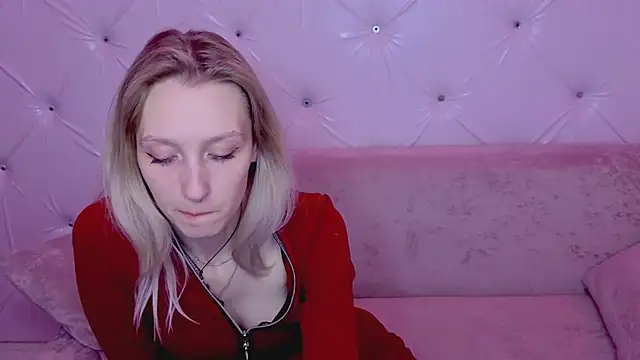 Snapshot of Akiro_Kim7 chatting on March 2, 7:15 am Akiro Kim7 online show from March 2, 7:15 am