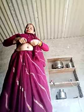 Snapshot of Lucky_couple-1 chatting on February 4, 7:03 am Lucky couple-1 online show from February 4, 7:03 am