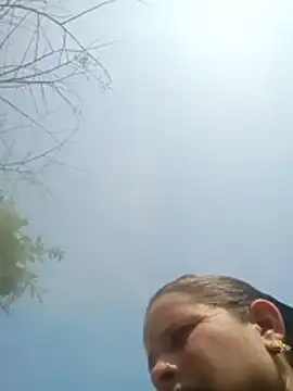 Snapshot of Lucky_couple-1 chatting on February 13, 5:58 am Lucky couple-1 online show from February 13, 5:58 am