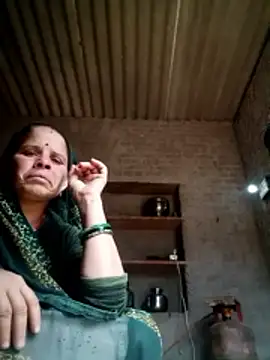 Snapshot of Lucky_couple-1 chatting on February 19, 6:31 am Lucky couple-1 online show from February 19, 6:31 am