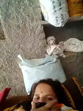 Snapshot of Lucky_couple-1 chatting on February 26, 6:56 am Lucky couple-1 online show from February 26, 6:56 am