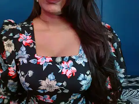 Snapshot of Hotginni4 chatting on May 10, 2:22 pm Hotginni4 online show from May 10, 2:22 pm