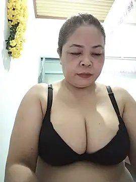 Snapshot of Baby-bigtits2026 chatting on July 21, 10:39 am Baby-bigtits2026 online show from July 21, 10:39 am