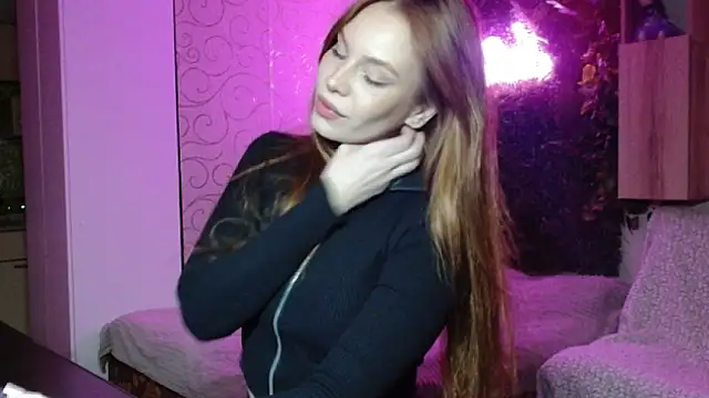 Snapshot of kelly_love_222 chatting on April 28, 8:14 pm kelly love 222 online show from April 28, 8:14 pm