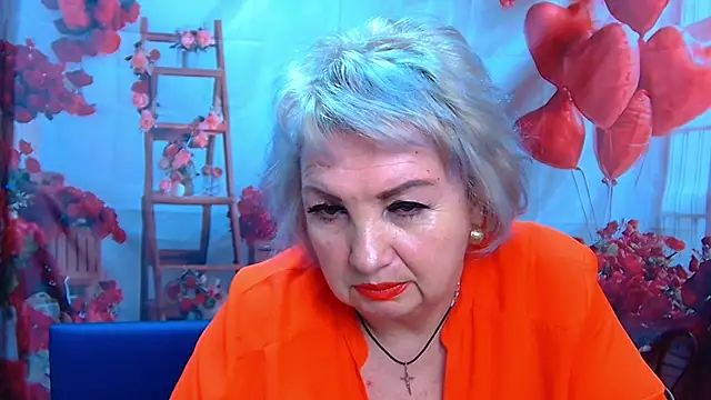 Snapshot of RenataDaster chatting on April 22, 5:10 am RenataDaster online show from April 22, 5:10 am