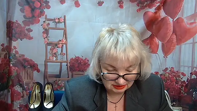 Snapshot of RenataDaster chatting on May 11, 2:45 pm RenataDaster online show from May 11, 2:45 pm